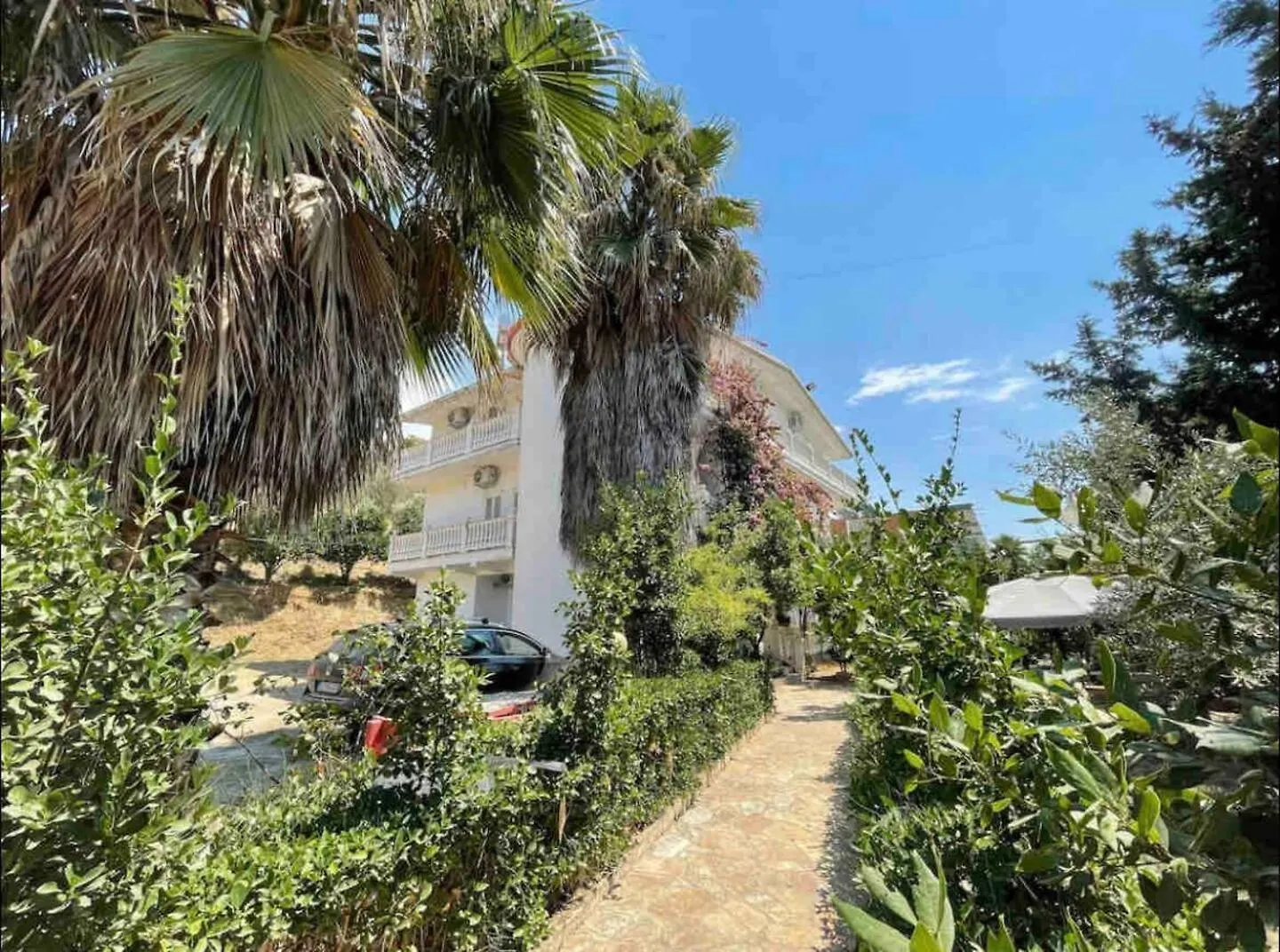 Dhoma Plazhi Parajsa Spille Albania